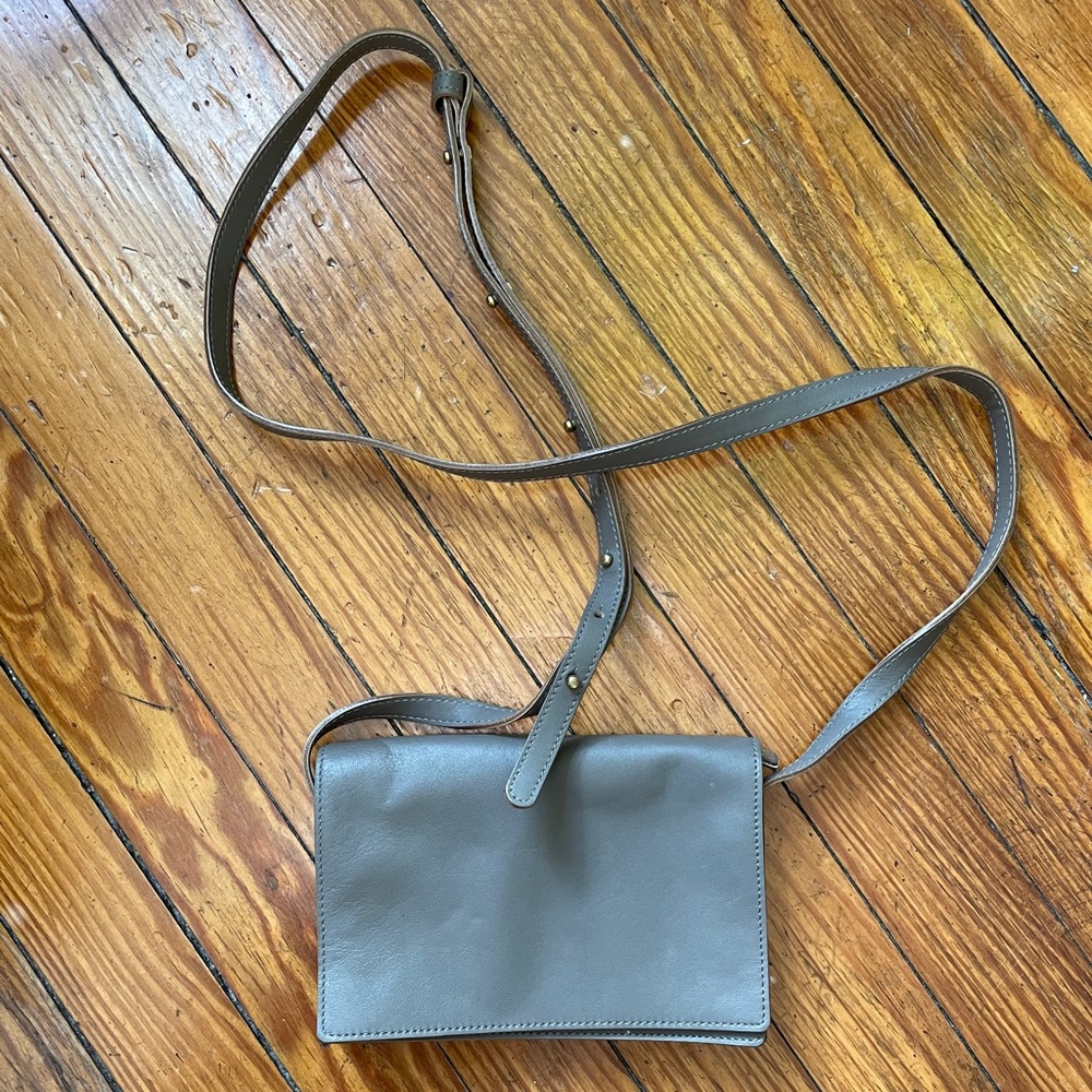 Minor history leather purse